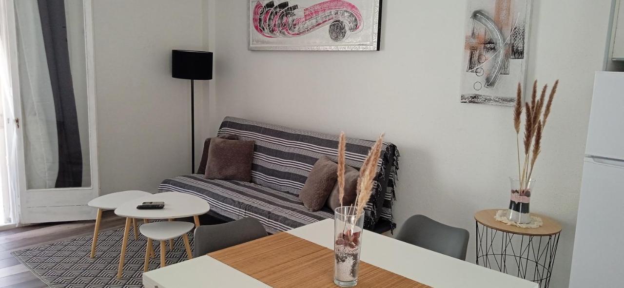 Appartement Tout Confort ซาลอว์ ภายนอก รูปภาพ