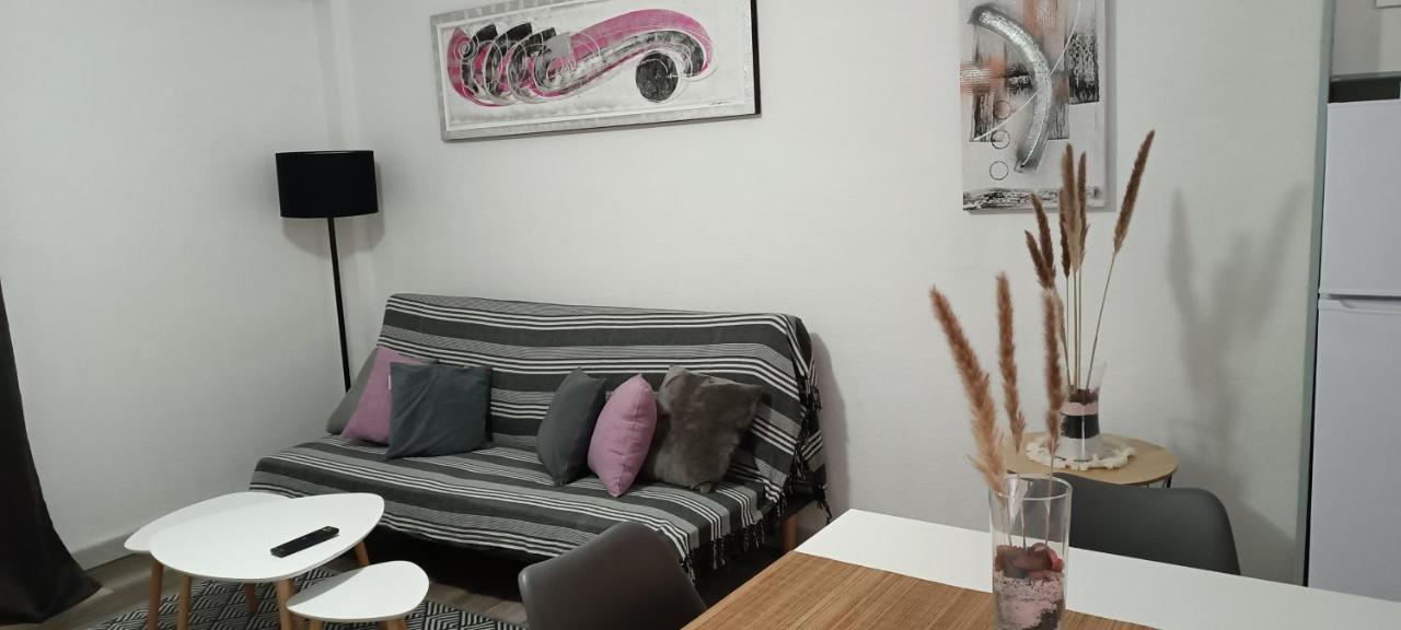 Appartement Tout Confort ซาลอว์ ภายนอก รูปภาพ